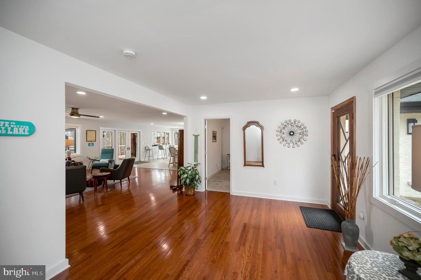 221 WAKEFIELD DR, LOCUST GROVE, Virginia 22508, 5 Bedrooms Bedrooms, 13 Rooms Rooms,3 BathroomsBathrooms,Residential,For sale,221 WAKEFIELD DR,VAOR2013346 MLS # VAOR2013346