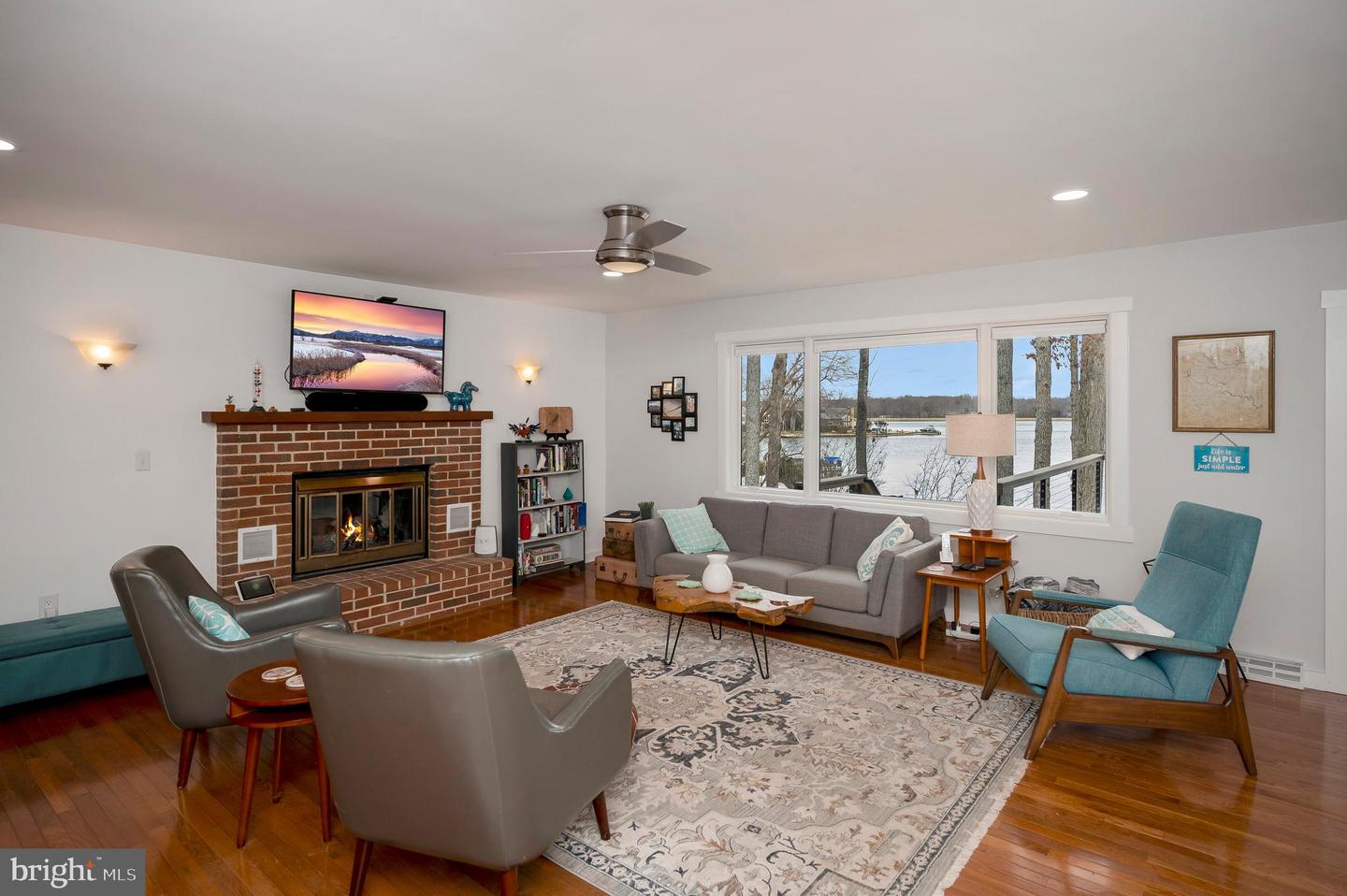 221 WAKEFIELD DR, LOCUST GROVE, Virginia 22508, 5 Bedrooms Bedrooms, 13 Rooms Rooms,3 BathroomsBathrooms,Residential,For sale,221 WAKEFIELD DR,VAOR2013346 MLS # VAOR2013346