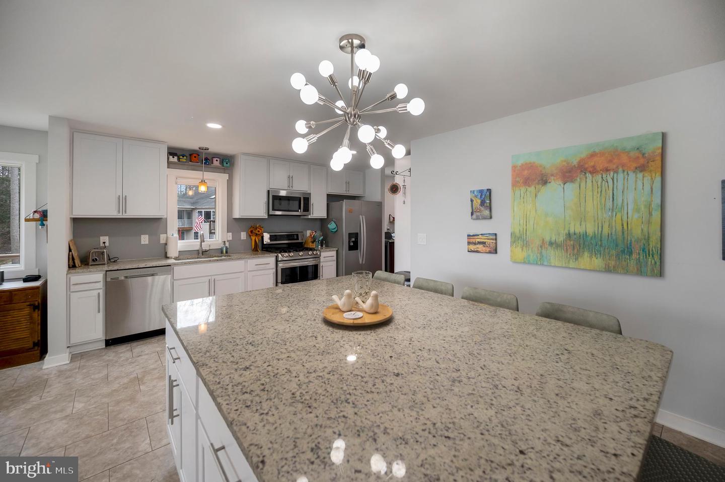 221 WAKEFIELD DR, LOCUST GROVE, Virginia 22508, 5 Bedrooms Bedrooms, 13 Rooms Rooms,3 BathroomsBathrooms,Residential,For sale,221 WAKEFIELD DR,VAOR2013346 MLS # VAOR2013346