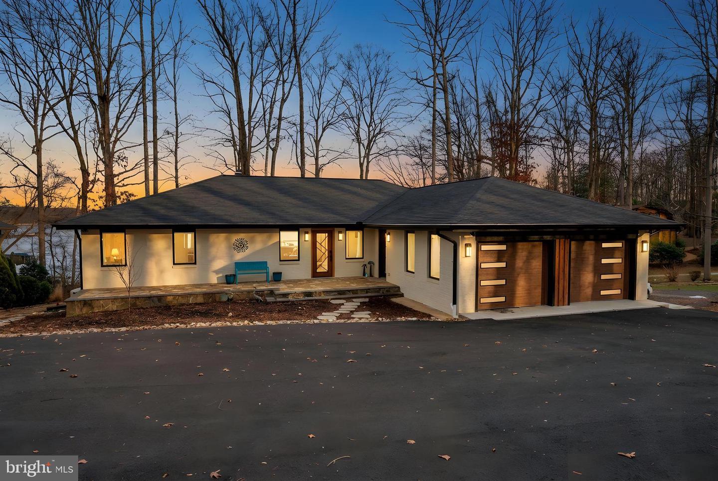 221 WAKEFIELD DR, LOCUST GROVE, Virginia 22508, 5 Bedrooms Bedrooms, 13 Rooms Rooms,3 BathroomsBathrooms,Residential,For sale,221 WAKEFIELD DR,VAOR2013346 MLS # VAOR2013346