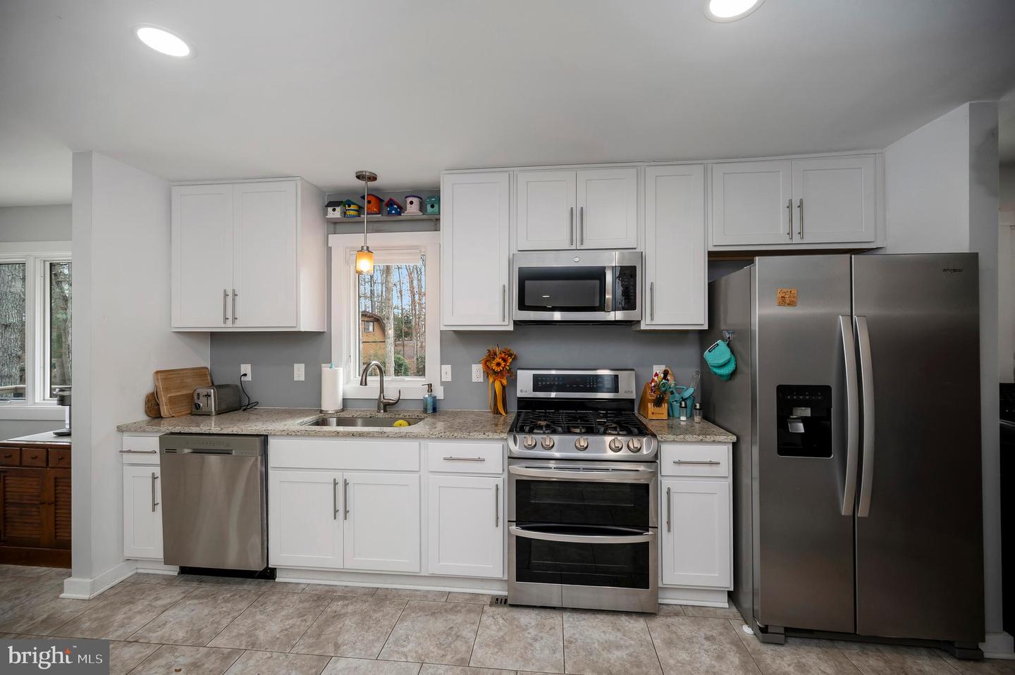 221 WAKEFIELD DR, LOCUST GROVE, Virginia 22508, 5 Bedrooms Bedrooms, 13 Rooms Rooms,3 BathroomsBathrooms,Residential,For sale,221 WAKEFIELD DR,VAOR2013346 MLS # VAOR2013346