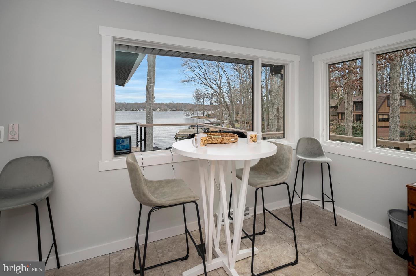 221 WAKEFIELD DR, LOCUST GROVE, Virginia 22508, 5 Bedrooms Bedrooms, 13 Rooms Rooms,3 BathroomsBathrooms,Residential,For sale,221 WAKEFIELD DR,VAOR2013346 MLS # VAOR2013346