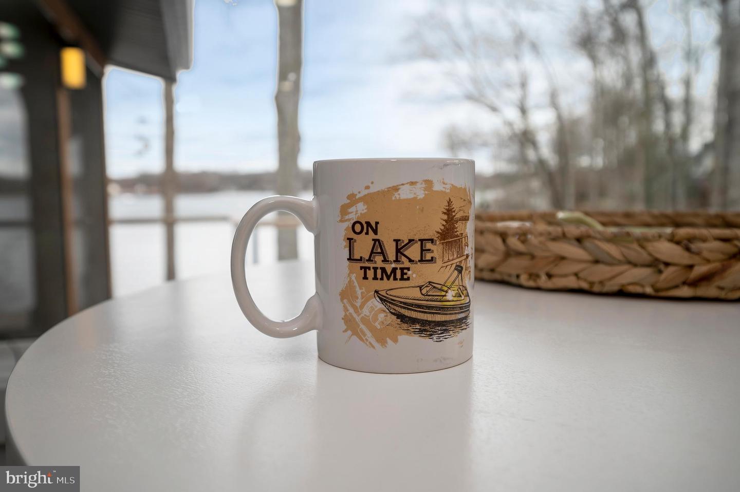 221 WAKEFIELD DR, LOCUST GROVE, Virginia 22508, 5 Bedrooms Bedrooms, 13 Rooms Rooms,3 BathroomsBathrooms,Residential,For sale,221 WAKEFIELD DR,VAOR2013346 MLS # VAOR2013346