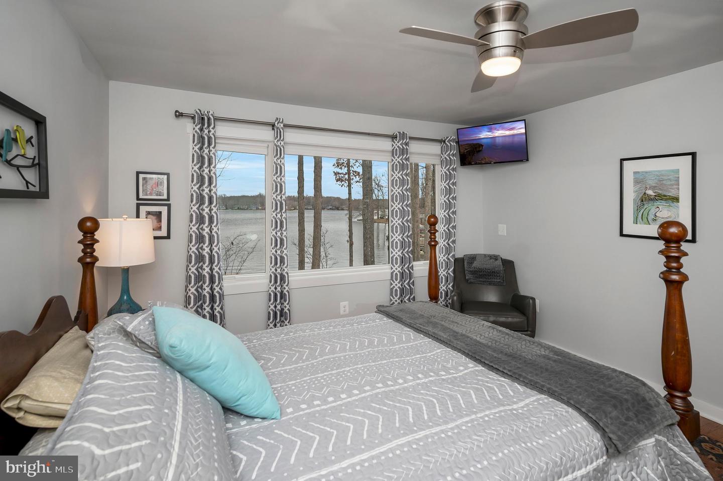 221 WAKEFIELD DR, LOCUST GROVE, Virginia 22508, 5 Bedrooms Bedrooms, 13 Rooms Rooms,3 BathroomsBathrooms,Residential,For sale,221 WAKEFIELD DR,VAOR2013346 MLS # VAOR2013346