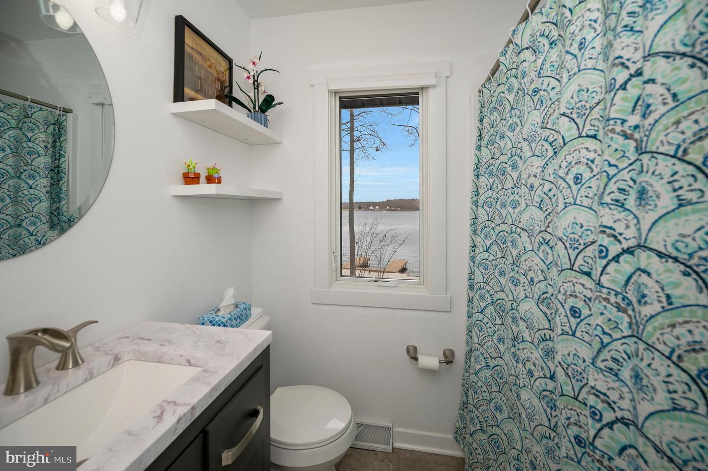 221 WAKEFIELD DR, LOCUST GROVE, Virginia 22508, 5 Bedrooms Bedrooms, 13 Rooms Rooms,3 BathroomsBathrooms,Residential,For sale,221 WAKEFIELD DR,VAOR2013346 MLS # VAOR2013346