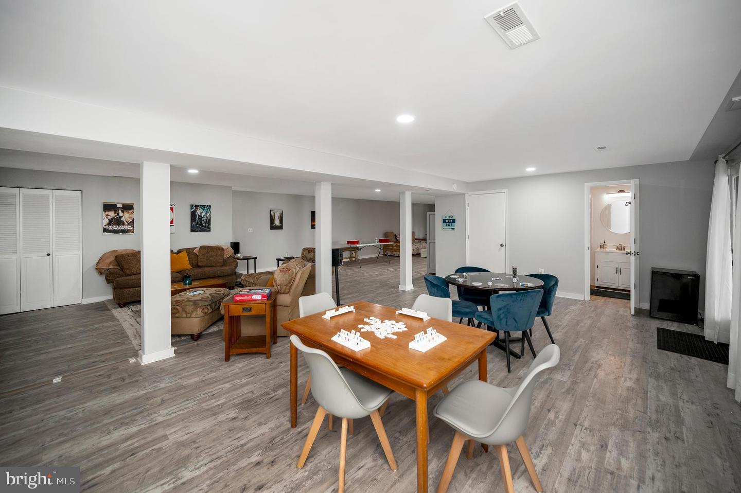 221 WAKEFIELD DR, LOCUST GROVE, Virginia 22508, 5 Bedrooms Bedrooms, 13 Rooms Rooms,3 BathroomsBathrooms,Residential,For sale,221 WAKEFIELD DR,VAOR2013346 MLS # VAOR2013346