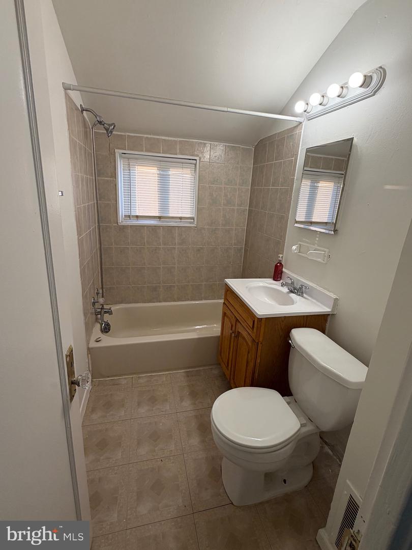 818 DIVISION AVE NE, WASHINGTON, District Of Columbia 20019, 2 Bedrooms Bedrooms, ,1 BathroomBathrooms,Residential,For sale,818 DIVISION AVE NE,DCDC2247514 MLS # DCDC2247514