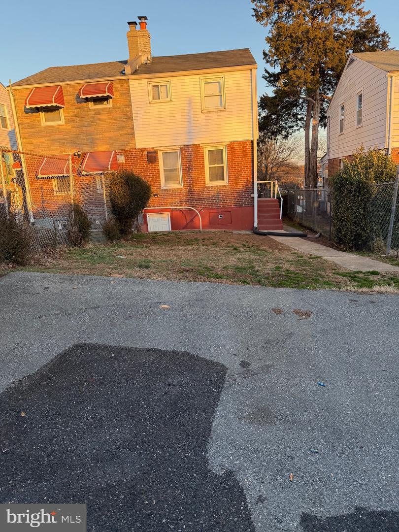 818 DIVISION AVE NE, WASHINGTON, District Of Columbia 20019, 2 Bedrooms Bedrooms, ,1 BathroomBathrooms,Residential,For sale,818 DIVISION AVE NE,DCDC2247514 MLS # DCDC2247514