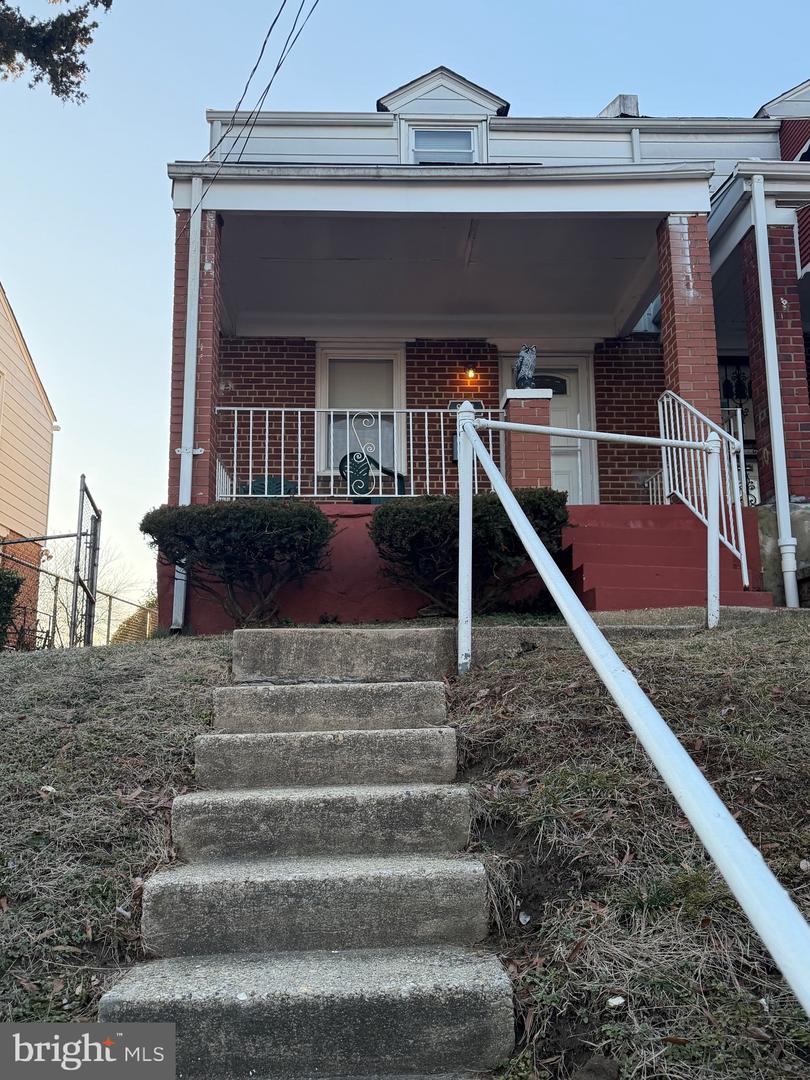 818 DIVISION AVE NE, WASHINGTON, District Of Columbia 20019, 2 Bedrooms Bedrooms, ,1 BathroomBathrooms,Residential,For sale,818 DIVISION AVE NE,DCDC2247514 MLS # DCDC2247514