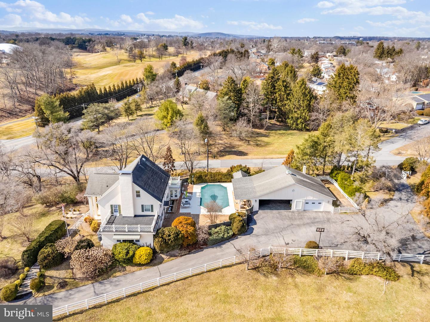 100 COUNTRY CLUB CIR, WINCHESTER, Virginia 22602, 5 Bedrooms Bedrooms, ,4 BathroomsBathrooms,Residential,For sale,100 COUNTRY CLUB CIR,VAFV2039762 MLS # VAFV2039762