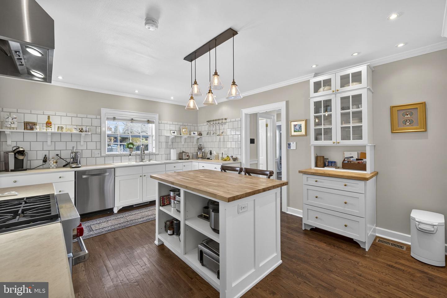 100 COUNTRY CLUB CIR, WINCHESTER, Virginia 22602, 5 Bedrooms Bedrooms, ,4 BathroomsBathrooms,Residential,For sale,100 COUNTRY CLUB CIR,VAFV2039762 MLS # VAFV2039762