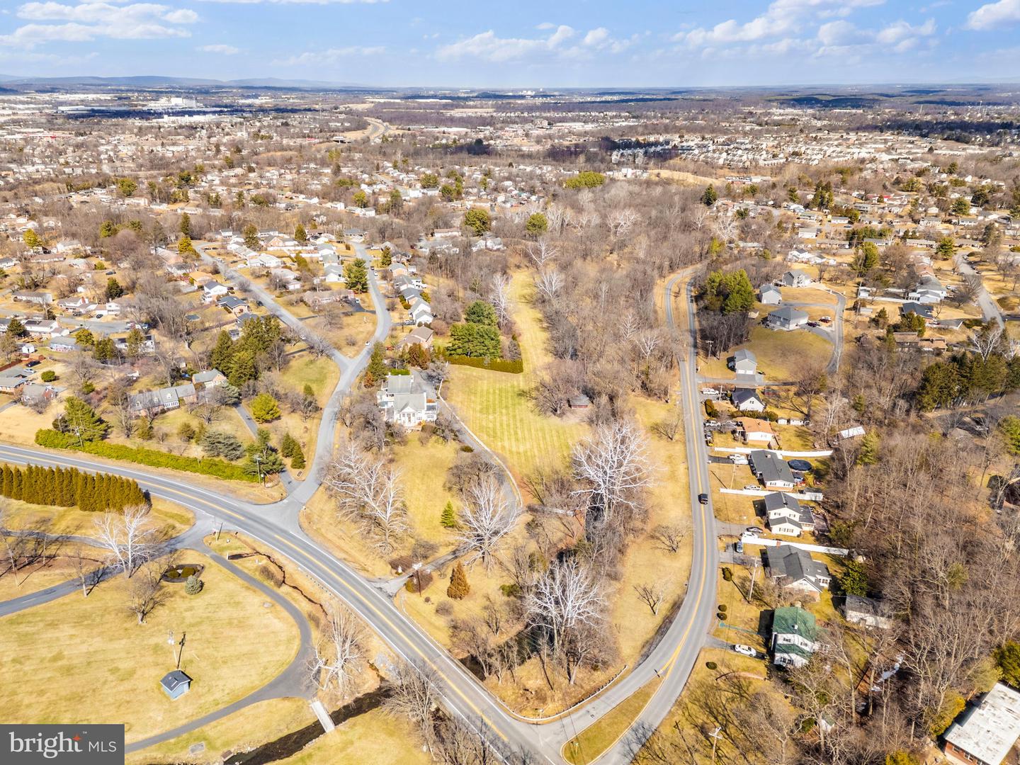 100 COUNTRY CLUB CIR, WINCHESTER, Virginia 22602, 5 Bedrooms Bedrooms, ,4 BathroomsBathrooms,Residential,For sale,100 COUNTRY CLUB CIR,VAFV2039762 MLS # VAFV2039762