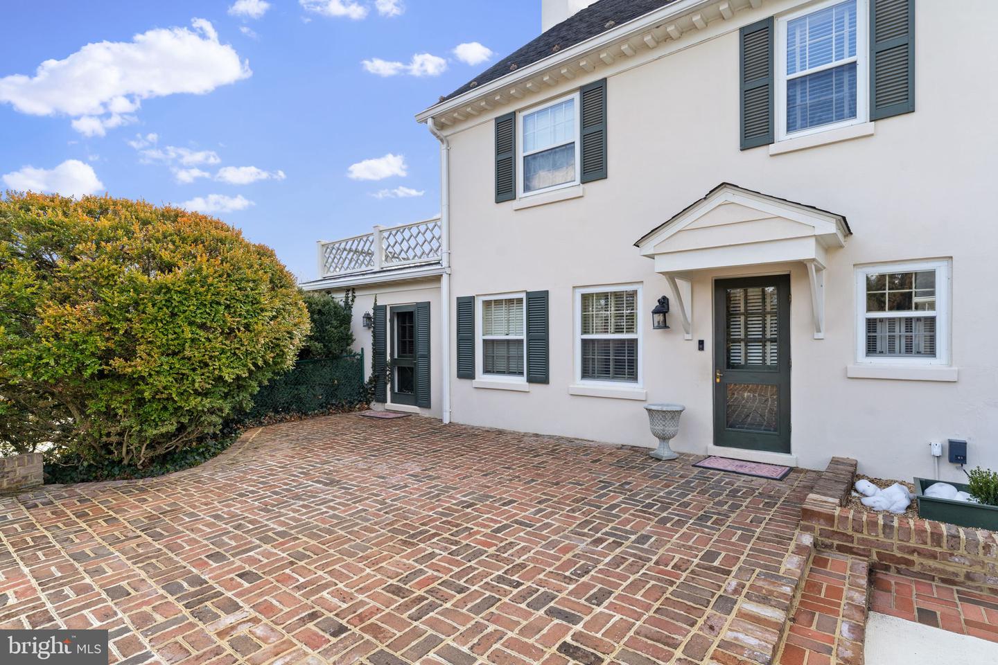 100 COUNTRY CLUB CIR, WINCHESTER, Virginia 22602, 5 Bedrooms Bedrooms, ,4 BathroomsBathrooms,Residential,For sale,100 COUNTRY CLUB CIR,VAFV2039762 MLS # VAFV2039762