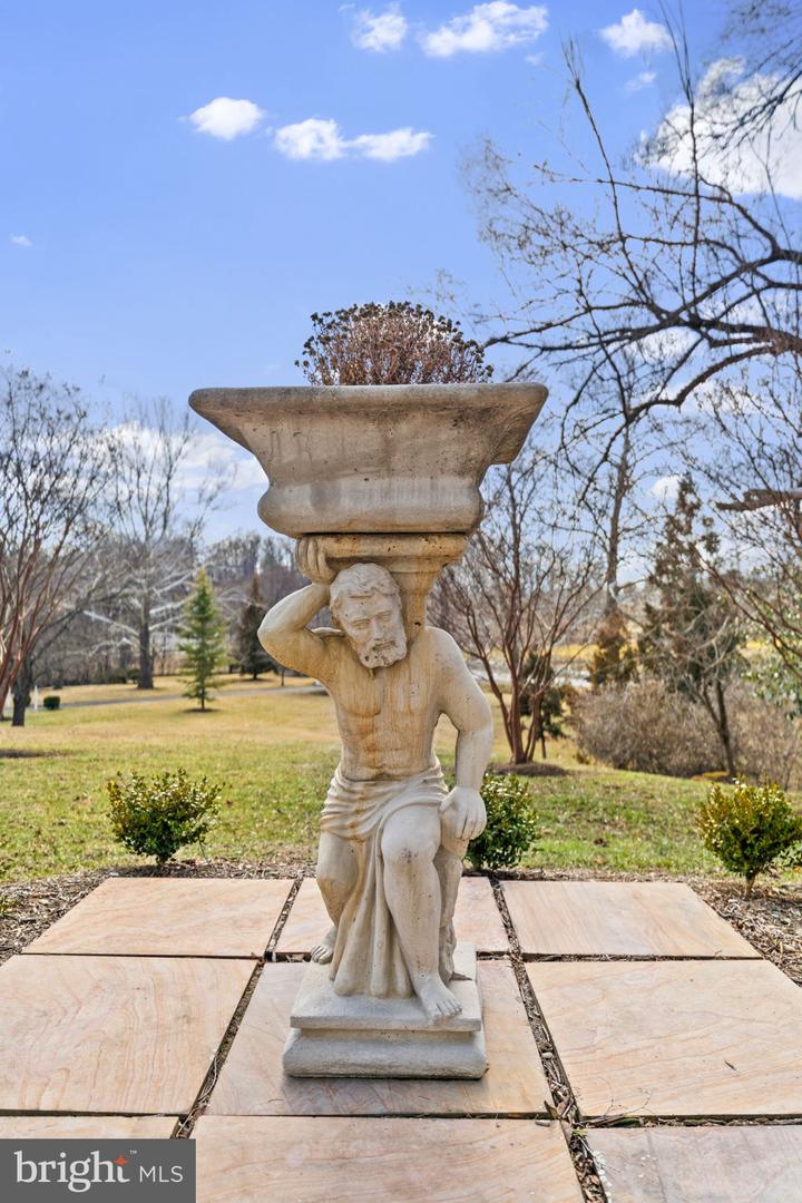 100 COUNTRY CLUB CIR, WINCHESTER, Virginia 22602, 5 Bedrooms Bedrooms, ,4 BathroomsBathrooms,Residential,For sale,100 COUNTRY CLUB CIR,VAFV2039762 MLS # VAFV2039762