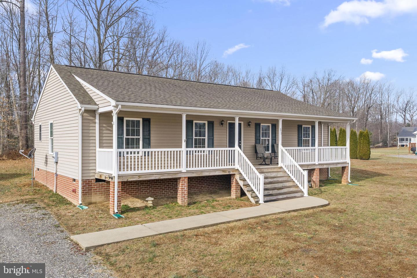 388 BERRY RIDGE RD, TAPPAHANNOCK, Virginia 22560, 3 Bedrooms Bedrooms, 5 Rooms Rooms,2 BathroomsBathrooms,Residential,For sale,388 BERRY RIDGE RD,VAES2002114 MLS # VAES2002114