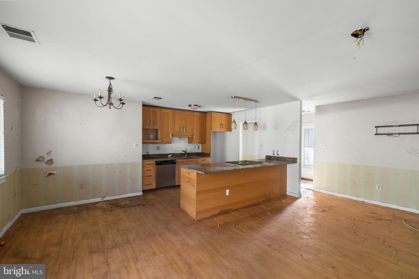 11308 GEDDYS CT, RESTON, Virginia 20191, 3 Bedrooms Bedrooms, ,1 BathroomBathrooms,Residential,For sale,11308 GEDDYS CT,VAFX2292854 MLS # VAFX2292854 11308 GEDDYS CT, RESTON, Virginia 20191, 3 Bedrooms Bedrooms, ,1 BathroomBathrooms,Residential,For sale,11308 GEDDYS CT,VAFX2292854 MLS # VAFX2292854