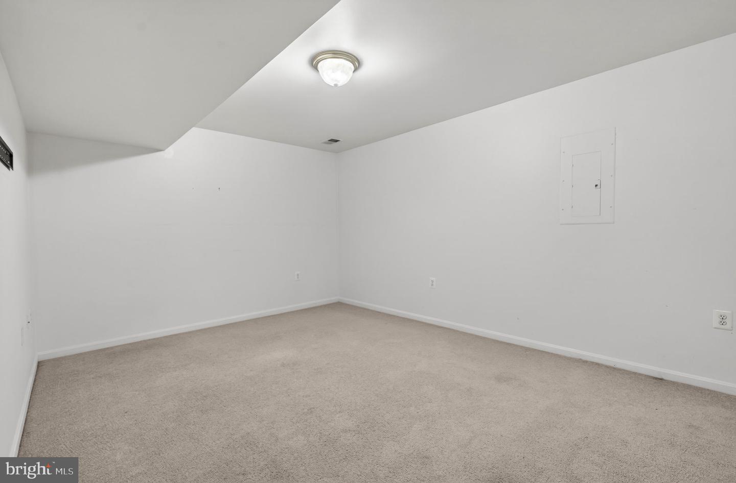 1057 LAKE PELHAM DRIVE, CULPEPER, Virginia 22701, 3 Bedrooms Bedrooms, ,2 BathroomsBathrooms,Residential,For sale,1057 LAKE PELHAM DRIVE,VACU2012780 MLS # VACU2012780