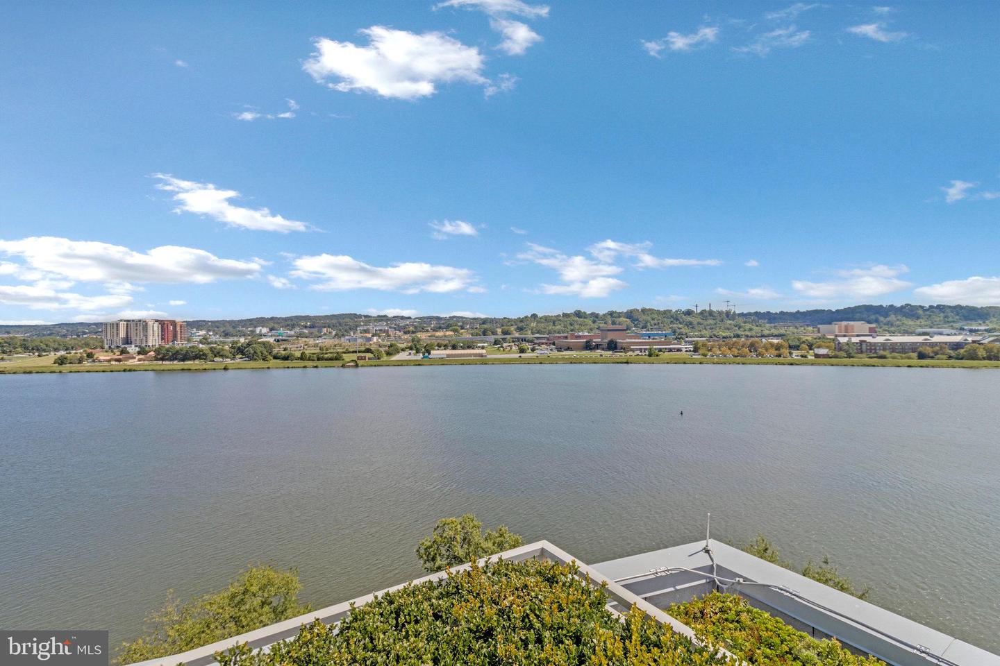 88 V ST SW #505, WASHINGTON, District Of Columbia 20024, 1 Bedroom Bedrooms, ,1 BathroomBathrooms,Residential,For sale,88 V ST SW #505,DCDC2221188 MLS # DCDC2221188