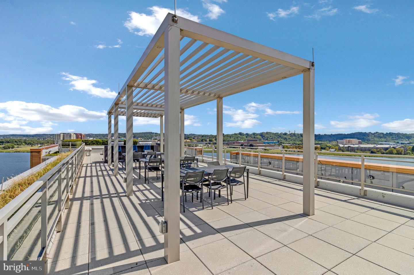 88 V ST SW #505, WASHINGTON, District Of Columbia 20024, 1 Bedroom Bedrooms, ,1 BathroomBathrooms,Residential,For sale,88 V ST SW #505,DCDC2221188 MLS # DCDC2221188