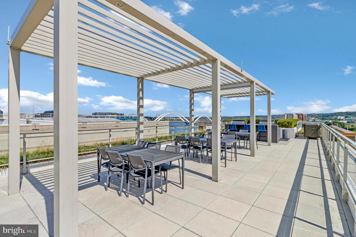 88 V ST SW #505, WASHINGTON, District Of Columbia 20024, 1 Bedroom Bedrooms, ,1 BathroomBathrooms,Residential,For sale,88 V ST SW #505,DCDC2221188 MLS # DCDC2221188