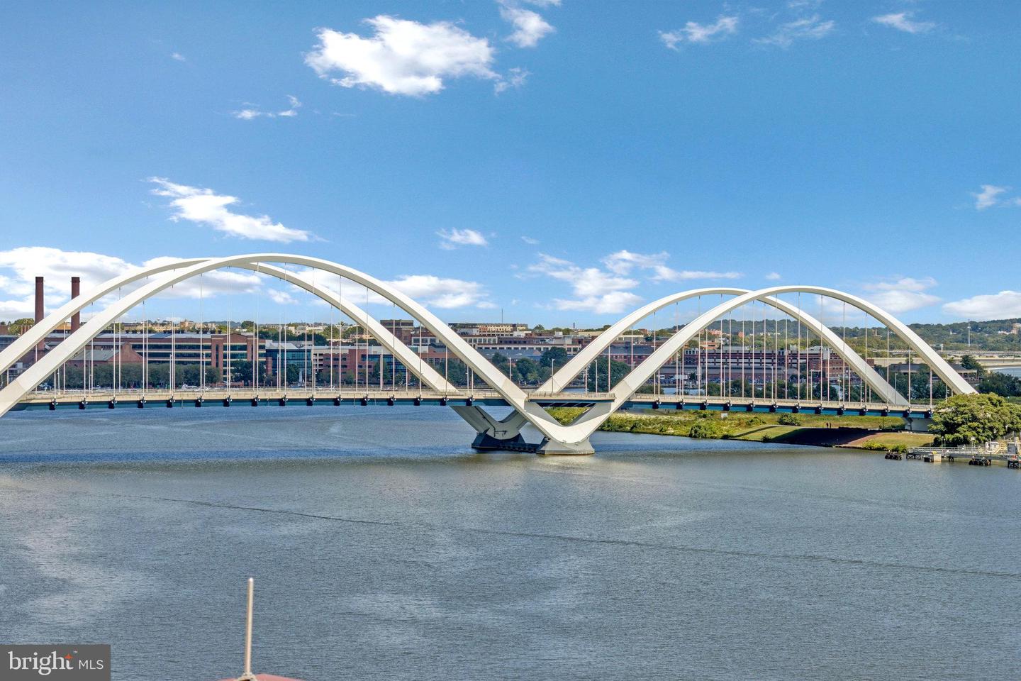 88 V ST SW #505, WASHINGTON, District Of Columbia 20024, 1 Bedroom Bedrooms, ,1 BathroomBathrooms,Residential,For sale,88 V ST SW #505,DCDC2221188 MLS # DCDC2221188