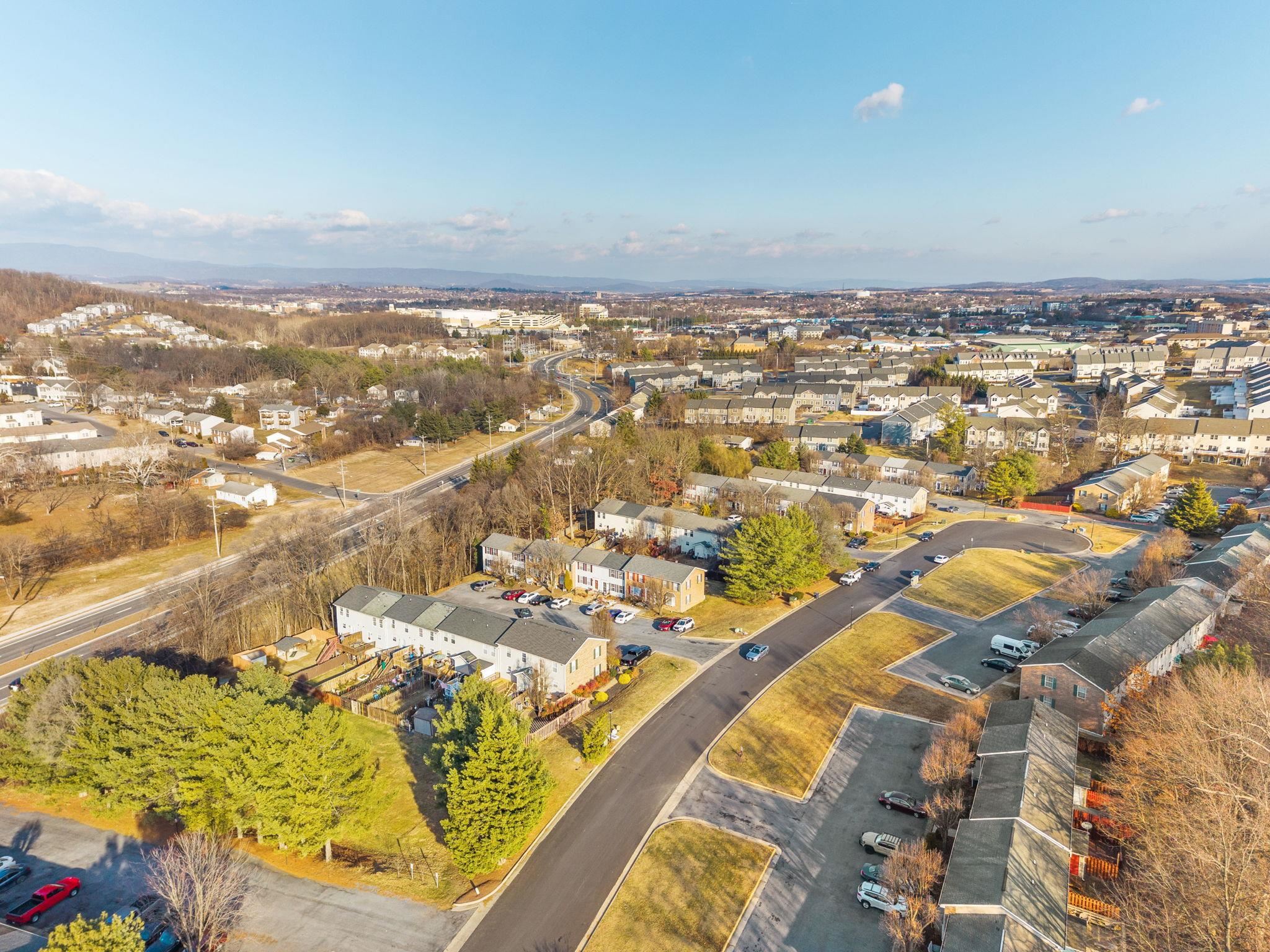 2386 BRECKENRIDGE CT, HARRISONBURG, Virginia 22801, 3 Bedrooms Bedrooms, ,1 BathroomBathrooms,Residential,2386 BRECKENRIDGE CT,672304 MLS # 672304