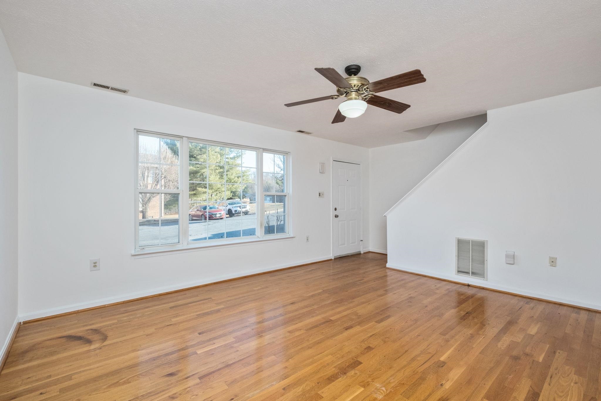 2386 BRECKENRIDGE CT, HARRISONBURG, Virginia 22801, 3 Bedrooms Bedrooms, ,1 BathroomBathrooms,Residential,2386 BRECKENRIDGE CT,672304 MLS # 672304