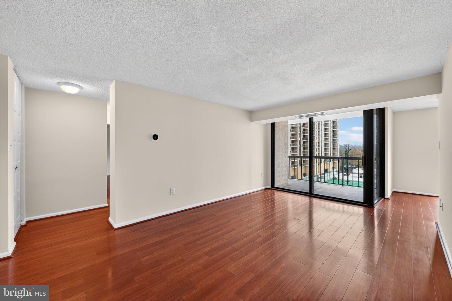 4500 S FOUR MILE RUN DR #314, ARLINGTON, Virginia 22204, 2 Bedrooms Bedrooms, 4 Rooms Rooms,2 BathroomsBathrooms,Residential,For sale,4500 S FOUR MILE RUN DR #314,VAAR2066028 MLS # VAAR2066028 4500 S FOUR MILE RUN DR #314, ARLINGTON, Virginia 22204, 2 Bedrooms Bedrooms, 4 Rooms Rooms,2 BathroomsBathrooms,Residential,For sale,4500 S FOUR MILE RUN DR #314,VAAR2066028 MLS # VAAR2066028