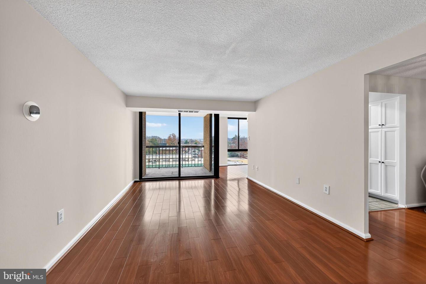 4500 S FOUR MILE RUN DR #314, ARLINGTON, Virginia 22204, 2 Bedrooms Bedrooms, 4 Rooms Rooms,2 BathroomsBathrooms,Residential,For sale,4500 S FOUR MILE RUN DR #314,VAAR2066028 MLS # VAAR2066028 4500 S FOUR MILE RUN DR #314, ARLINGTON, Virginia 22204, 2 Bedrooms Bedrooms, 4 Rooms Rooms,2 BathroomsBathrooms,Residential,For sale,4500 S FOUR MILE RUN DR #314,VAAR2066028 MLS # VAAR2066028