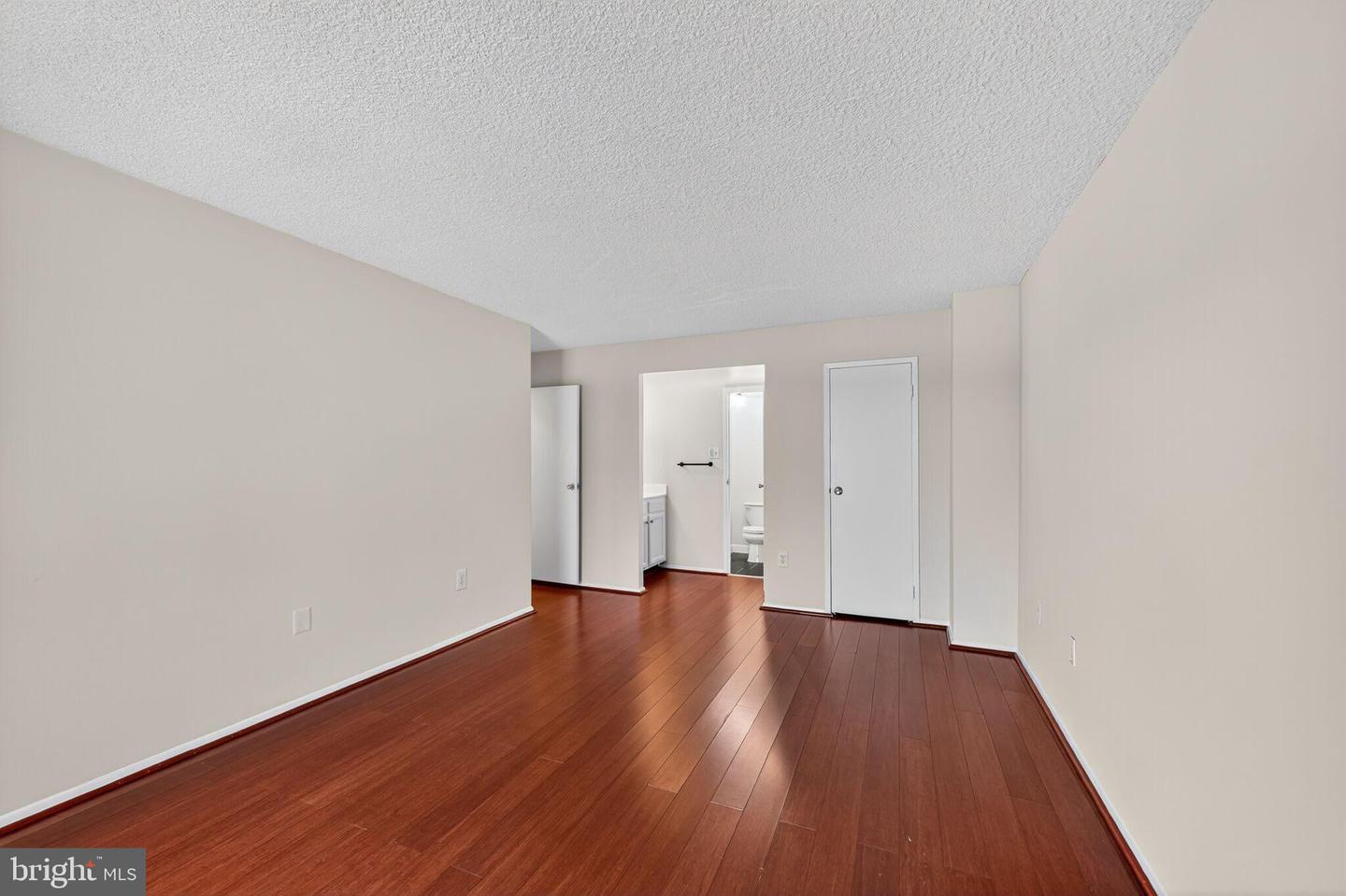 4500 S FOUR MILE RUN DR #314, ARLINGTON, Virginia 22204, 2 Bedrooms Bedrooms, 4 Rooms Rooms,2 BathroomsBathrooms,Residential,For sale,4500 S FOUR MILE RUN DR #314,VAAR2066028 MLS # VAAR2066028 4500 S FOUR MILE RUN DR #314, ARLINGTON, Virginia 22204, 2 Bedrooms Bedrooms, 4 Rooms Rooms,2 BathroomsBathrooms,Residential,For sale,4500 S FOUR MILE RUN DR #314,VAAR2066028 MLS # VAAR2066028