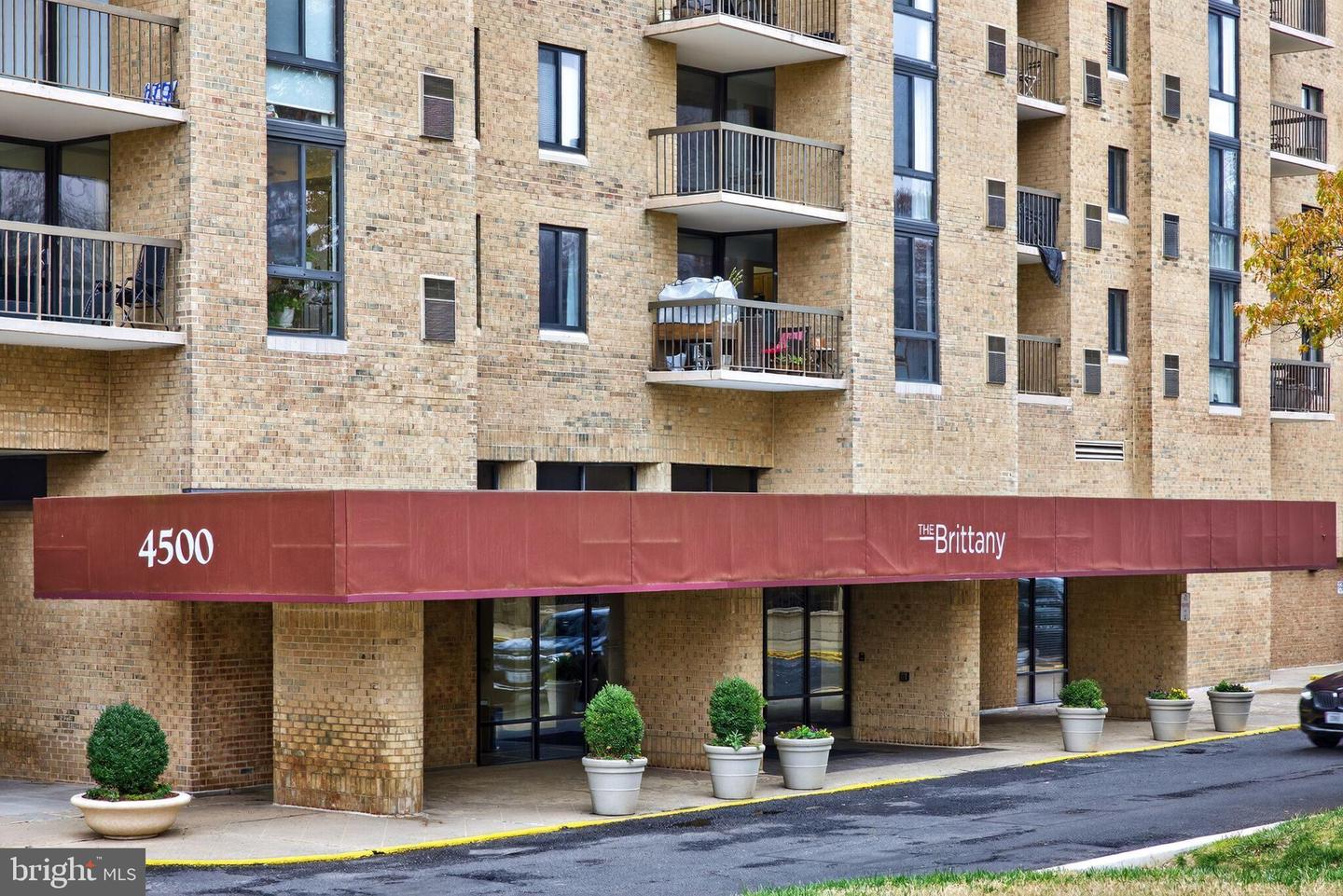 4500 S FOUR MILE RUN DR #314, ARLINGTON, Virginia 22204, 2 Bedrooms Bedrooms, 4 Rooms Rooms,2 BathroomsBathrooms,Residential,For sale,4500 S FOUR MILE RUN DR #314,VAAR2066028 MLS # VAAR2066028 4500 S FOUR MILE RUN DR #314, ARLINGTON, Virginia 22204, 2 Bedrooms Bedrooms, 4 Rooms Rooms,2 BathroomsBathrooms,Residential,For sale,4500 S FOUR MILE RUN DR #314,VAAR2066028 MLS # VAAR2066028
