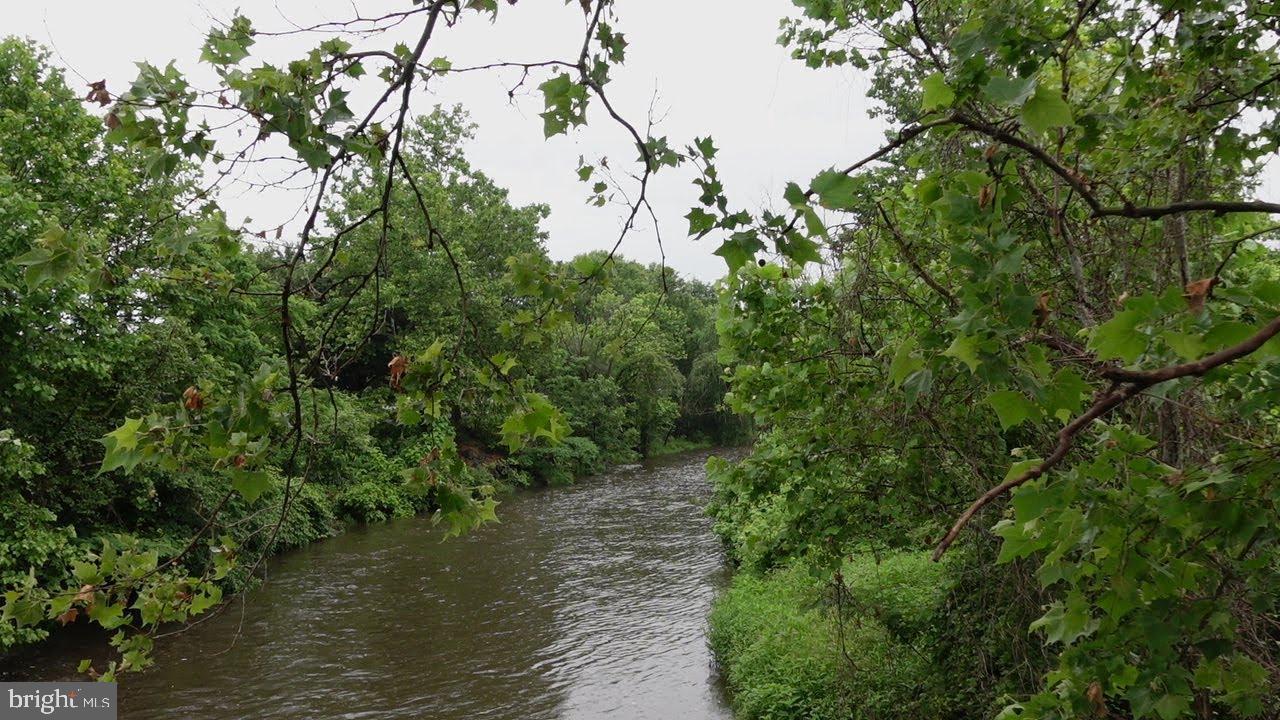 4500 S FOUR MILE RUN DR #314, ARLINGTON, Virginia 22204, 2 Bedrooms Bedrooms, 4 Rooms Rooms,2 BathroomsBathrooms,Residential,For sale,4500 S FOUR MILE RUN DR #314,VAAR2066028 MLS # VAAR2066028 4500 S FOUR MILE RUN DR #314, ARLINGTON, Virginia 22204, 2 Bedrooms Bedrooms, 4 Rooms Rooms,2 BathroomsBathrooms,Residential,For sale,4500 S FOUR MILE RUN DR #314,VAAR2066028 MLS # VAAR2066028