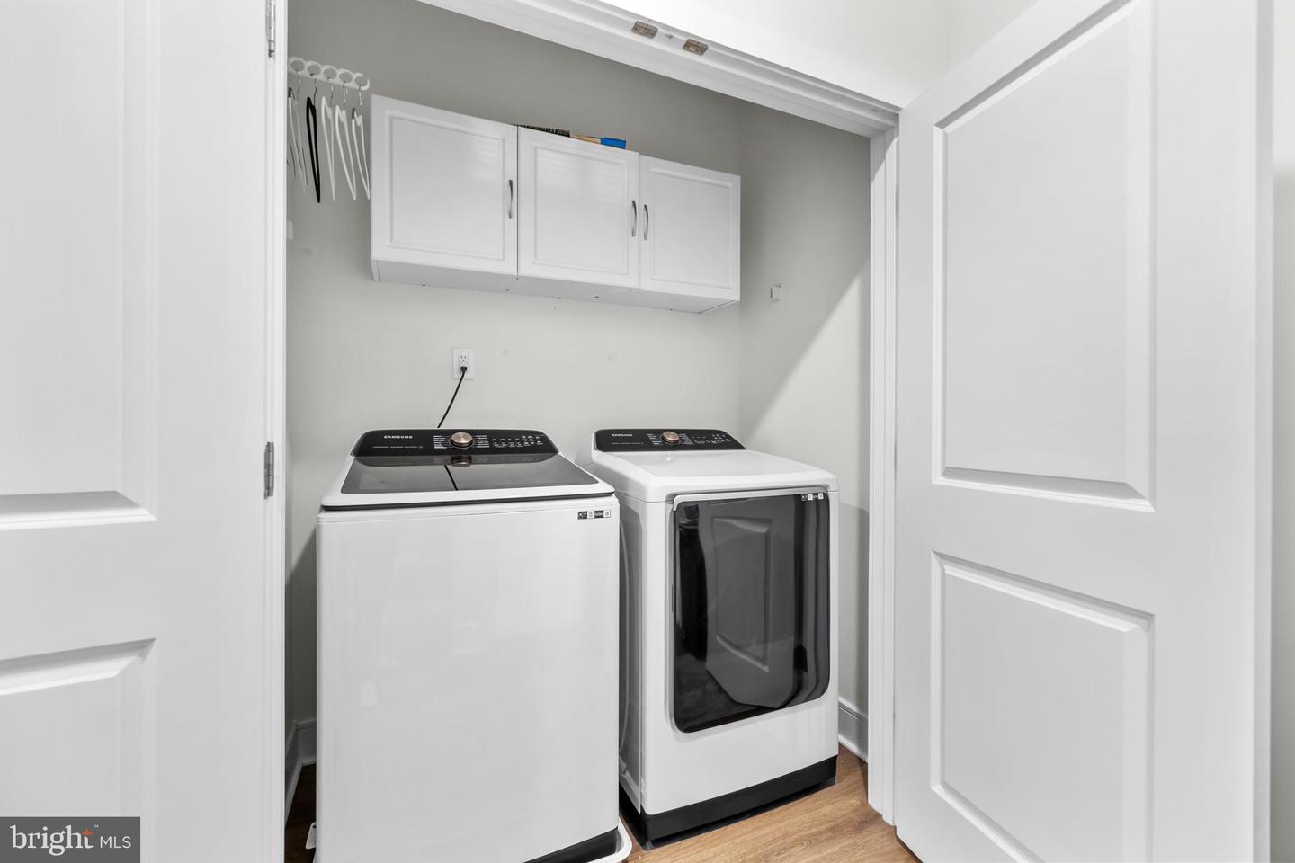 43255 FARRINGDON SQ, ASHBURN, Virginia 20148, 3 Bedrooms Bedrooms, ,2 BathroomsBathrooms,Residential,For sale,43255 FARRINGDON SQ,VALO2112390 MLS # VALO2112390