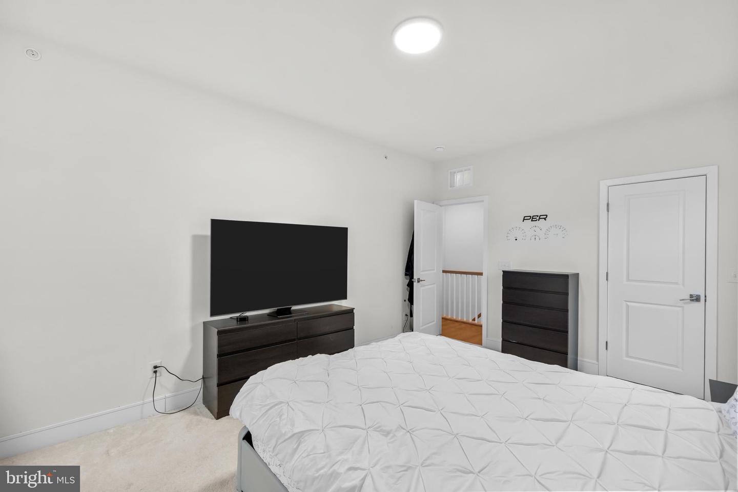 43255 FARRINGDON SQ, ASHBURN, Virginia 20148, 3 Bedrooms Bedrooms, ,2 BathroomsBathrooms,Residential,For sale,43255 FARRINGDON SQ,VALO2112390 MLS # VALO2112390