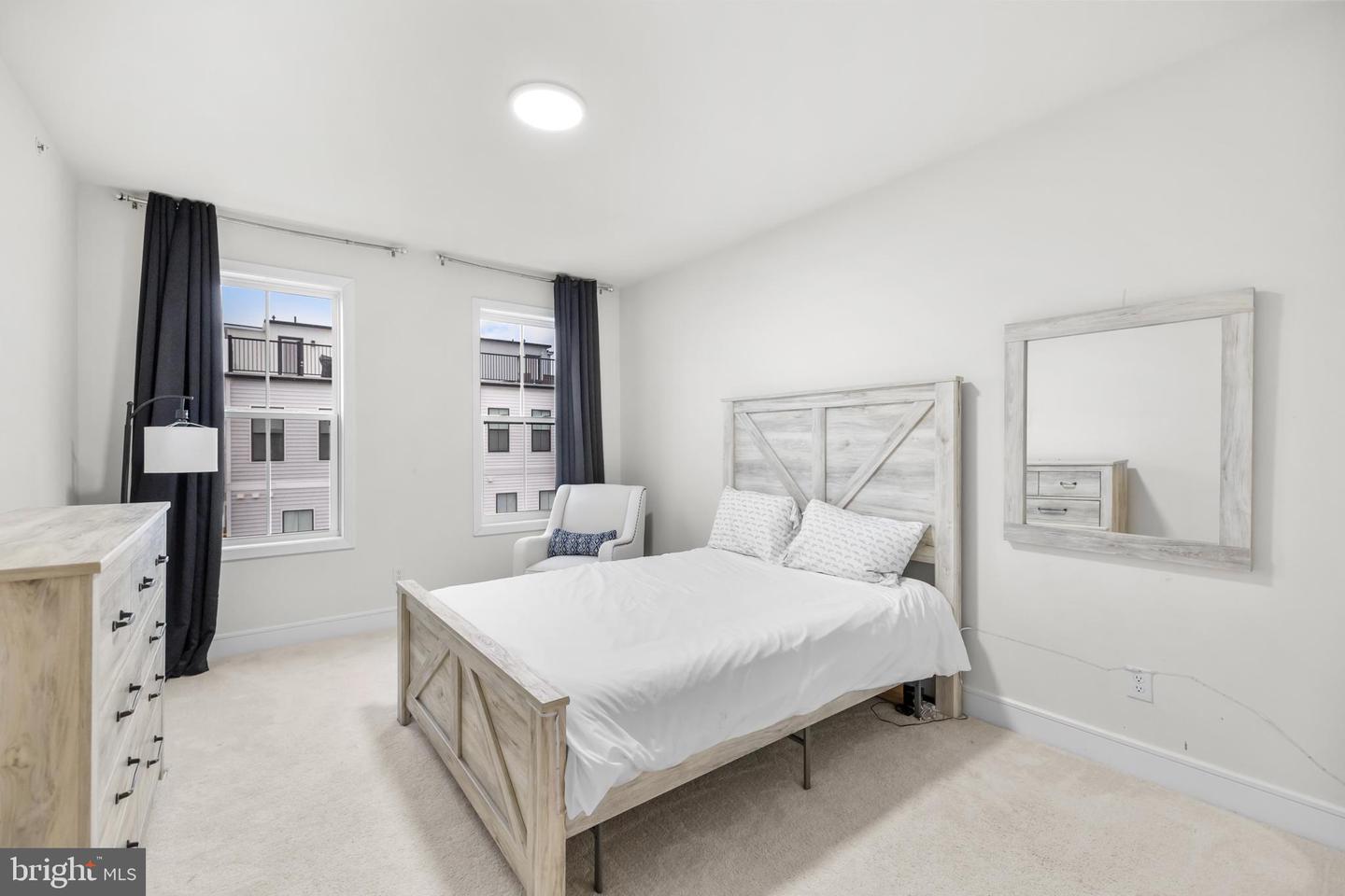 43255 FARRINGDON SQ, ASHBURN, Virginia 20148, 3 Bedrooms Bedrooms, ,2 BathroomsBathrooms,Residential,For sale,43255 FARRINGDON SQ,VALO2112390 MLS # VALO2112390