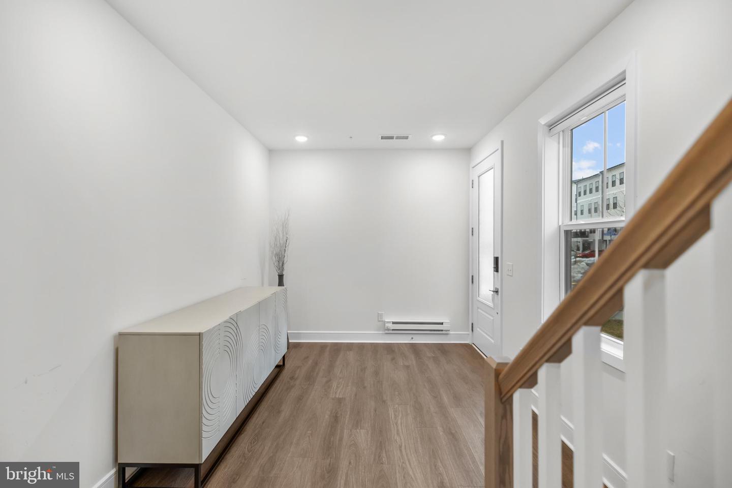 43255 FARRINGDON SQ, ASHBURN, Virginia 20148, 3 Bedrooms Bedrooms, ,2 BathroomsBathrooms,Residential,For sale,43255 FARRINGDON SQ,VALO2112390 MLS # VALO2112390