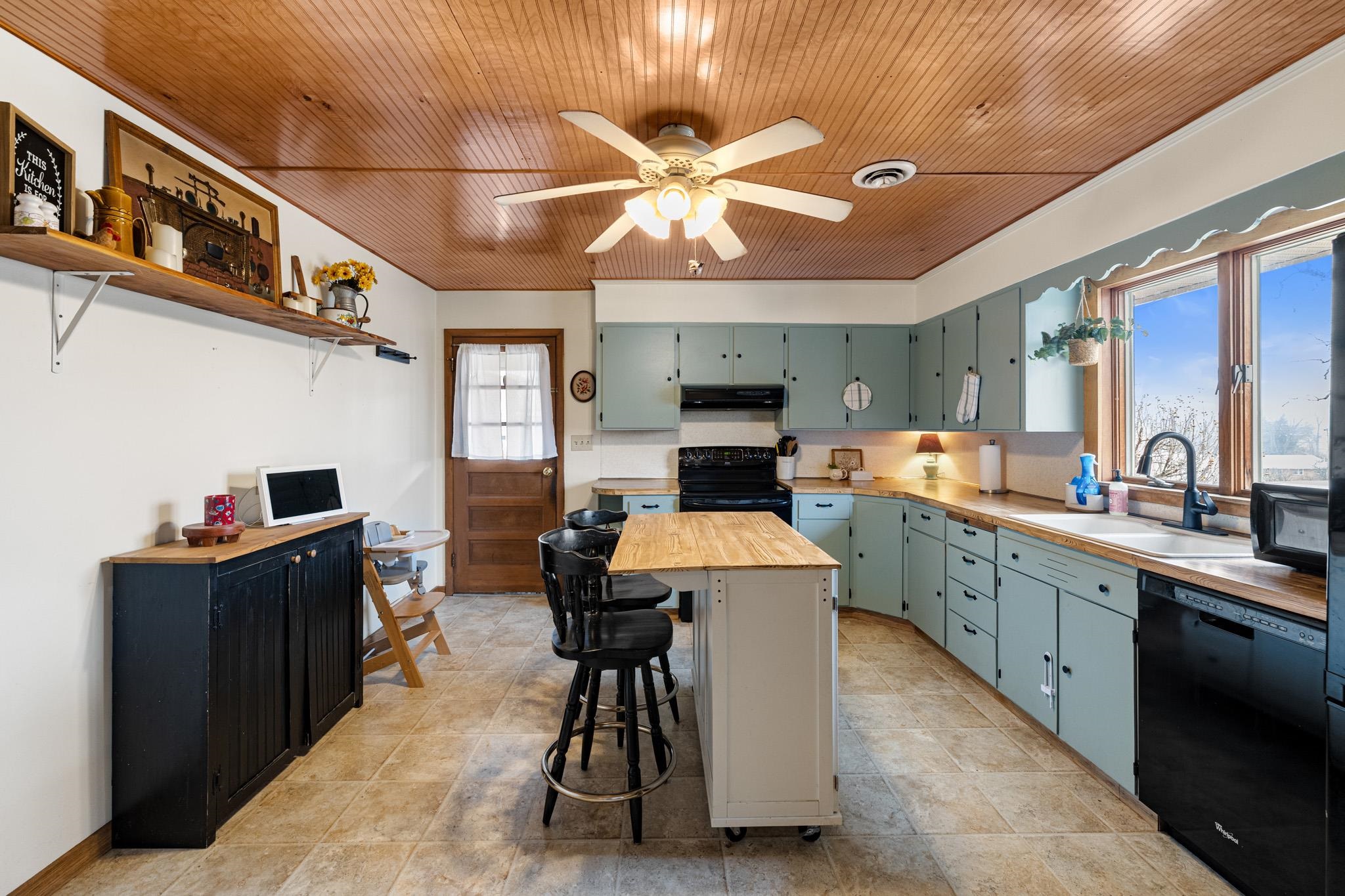 3360 SENEDO RD, QUICKSBURG, Virginia 22847, 4 Bedrooms Bedrooms, ,3 BathroomsBathrooms,Residential,3360 SENEDO RD,673761 MLS # 673761 3360 SENEDO RD, QUICKSBURG, Virginia 22847, 4 Bedrooms Bedrooms, ,3 BathroomsBathrooms,Residential,3360 SENEDO RD,673761 MLS # 673761