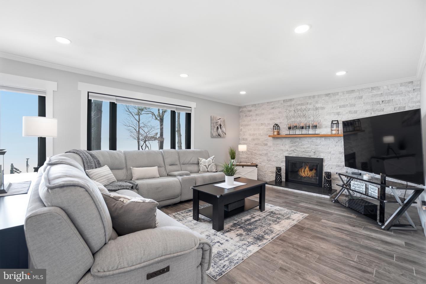 6057 RIVER DR, LORTON, Virginia 22079, 4 Bedrooms Bedrooms, 16 Rooms Rooms,5 BathroomsBathrooms,Residential,For sale,6057 RIVER DR,VAFX2287758 MLS # VAFX2287758 6057 RIVER DR, LORTON, Virginia 22079, 4 Bedrooms Bedrooms, 16 Rooms Rooms,5 BathroomsBathrooms,Residential,For sale,6057 RIVER DR,VAFX2287758 MLS # VAFX2287758