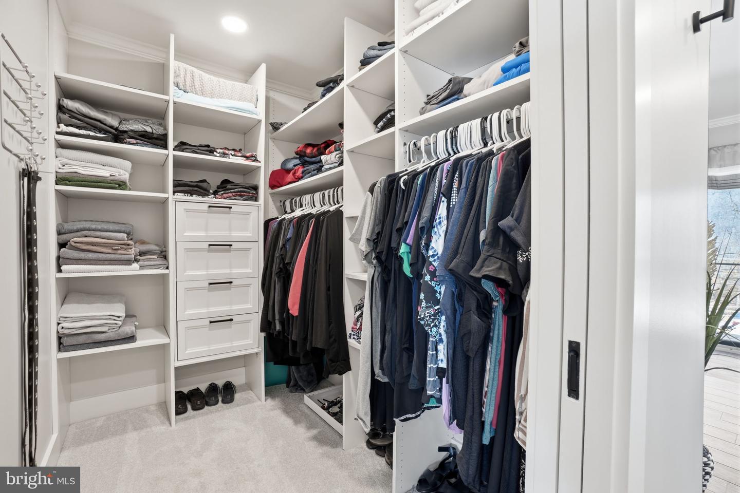 6057 RIVER DR, LORTON, Virginia 22079, 4 Bedrooms Bedrooms, 16 Rooms Rooms,5 BathroomsBathrooms,Residential,For sale,6057 RIVER DR,VAFX2287758 MLS # VAFX2287758 6057 RIVER DR, LORTON, Virginia 22079, 4 Bedrooms Bedrooms, 16 Rooms Rooms,5 BathroomsBathrooms,Residential,For sale,6057 RIVER DR,VAFX2287758 MLS # VAFX2287758