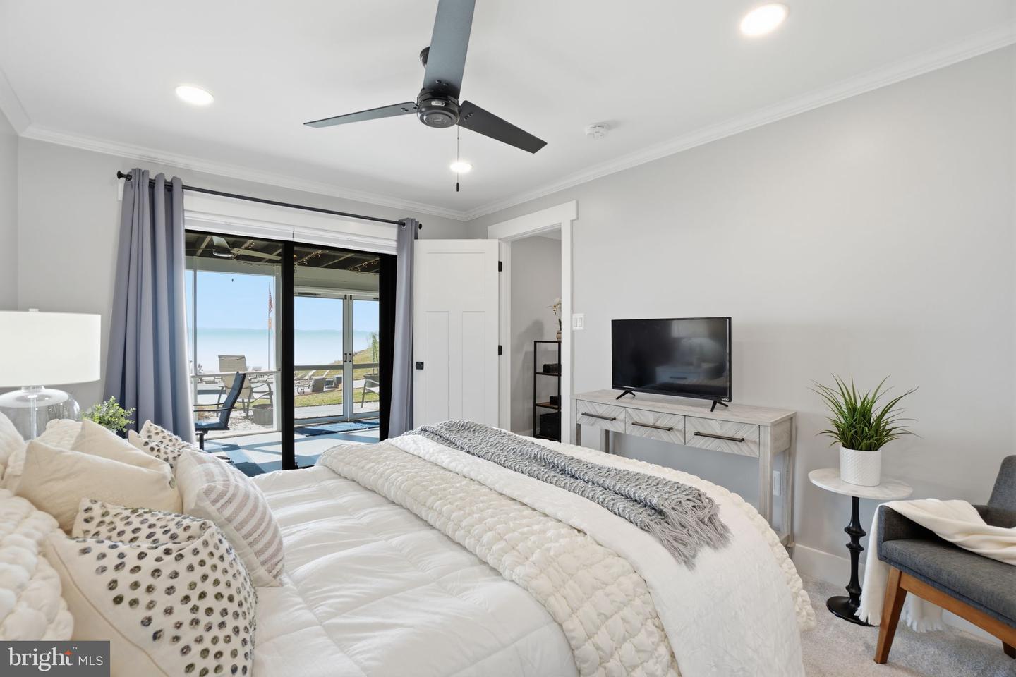 6057 RIVER DR, LORTON, Virginia 22079, 4 Bedrooms Bedrooms, 16 Rooms Rooms,5 BathroomsBathrooms,Residential,For sale,6057 RIVER DR,VAFX2287758 MLS # VAFX2287758 6057 RIVER DR, LORTON, Virginia 22079, 4 Bedrooms Bedrooms, 16 Rooms Rooms,5 BathroomsBathrooms,Residential,For sale,6057 RIVER DR,VAFX2287758 MLS # VAFX2287758