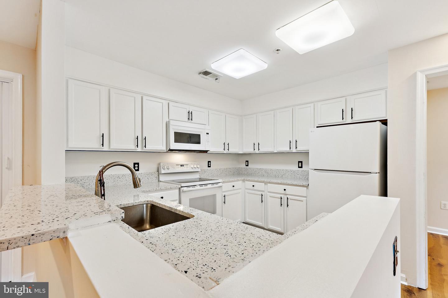 11328 WESTBROOK MILL LN #304, FAIRFAX, Virginia 22030, 4 Bedrooms Bedrooms, ,2 BathroomsBathrooms,Residential,For sale,11328 WESTBROOK MILL LN #304,VAFX2289266 MLS # VAFX2289266