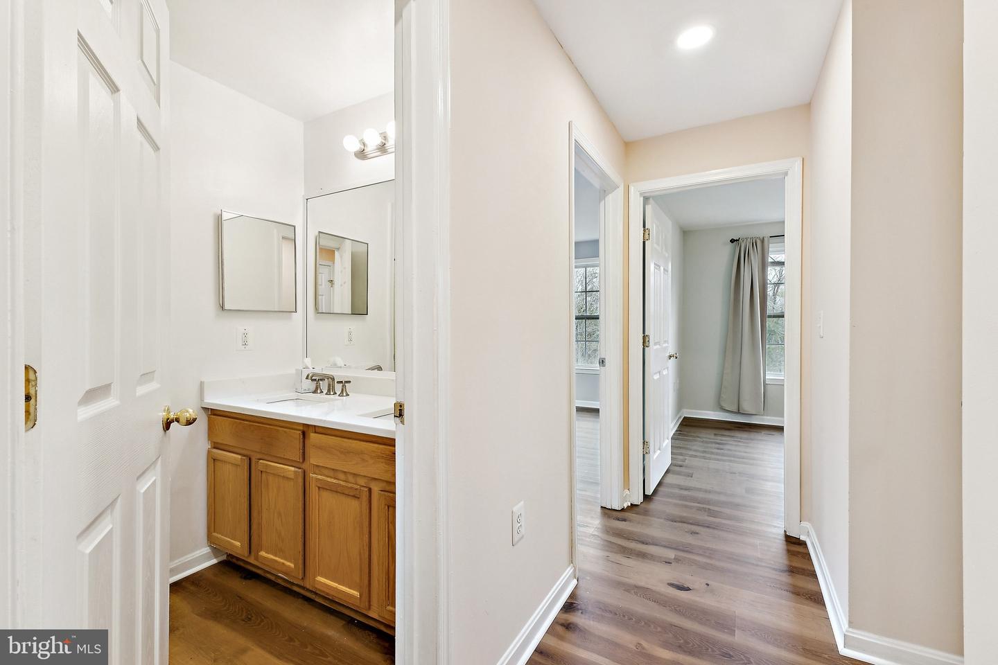 11328 WESTBROOK MILL LN #304, FAIRFAX, Virginia 22030, 4 Bedrooms Bedrooms, ,2 BathroomsBathrooms,Residential,For sale,11328 WESTBROOK MILL LN #304,VAFX2289266 MLS # VAFX2289266