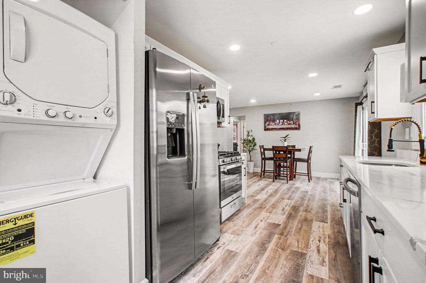 1229 E LONGVIEW DR, WOODBRIDGE, Virginia 22191, 3 Bedrooms Bedrooms, ,2 BathroomsBathrooms,Residential,For sale,1229 E LONGVIEW DR,VAPW2112068 MLS # VAPW2112068