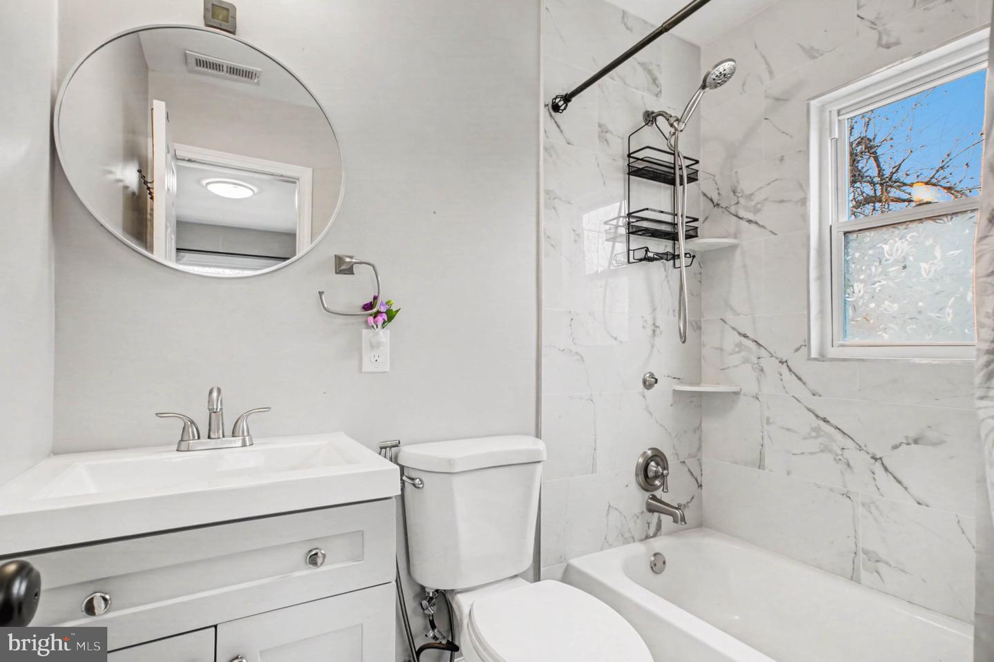 1229 E LONGVIEW DR, WOODBRIDGE, Virginia 22191, 3 Bedrooms Bedrooms, ,2 BathroomsBathrooms,Residential,For sale,1229 E LONGVIEW DR,VAPW2112068 MLS # VAPW2112068