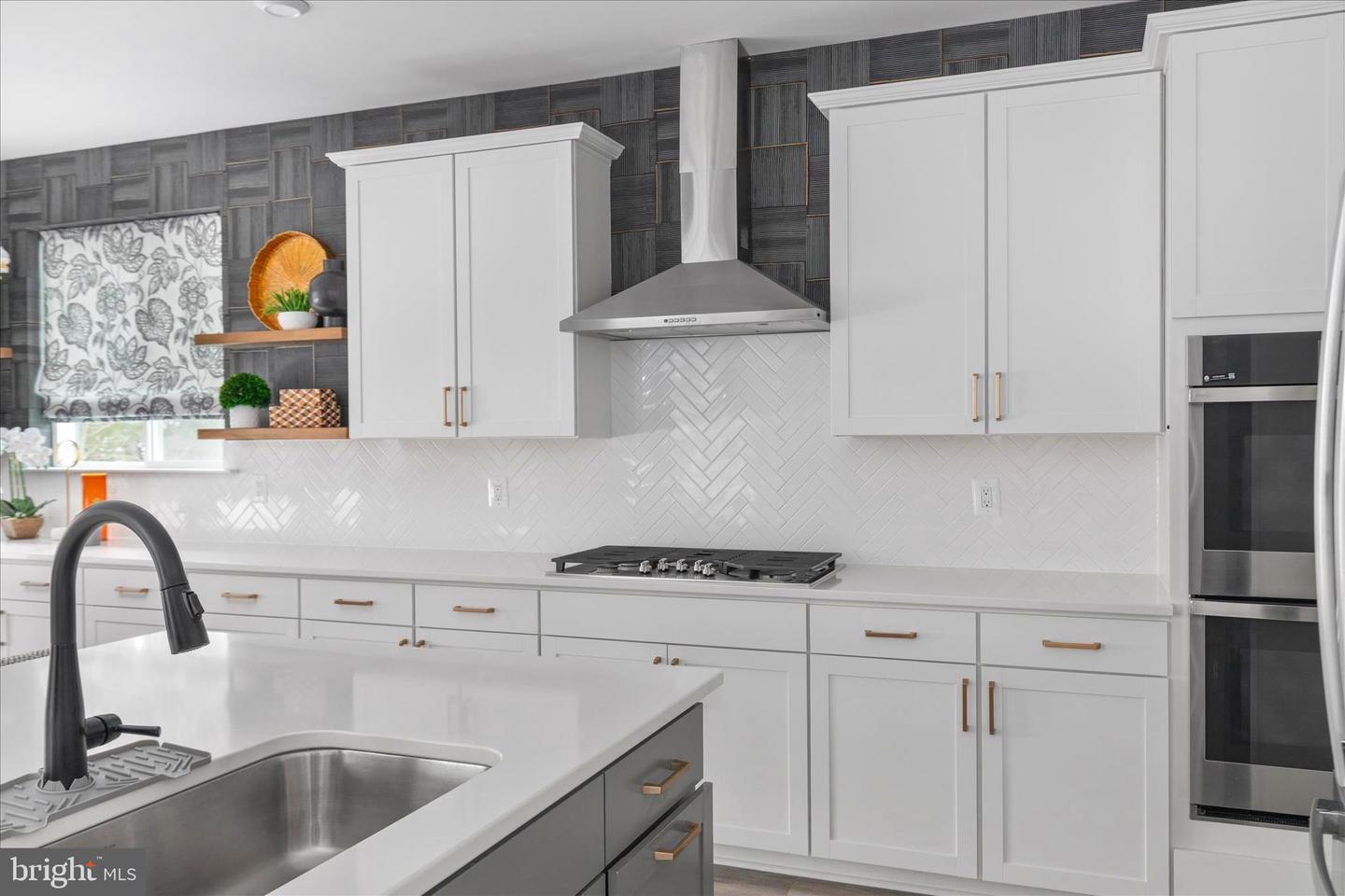 174 WILLIAMSON RD, WINCHESTER, Virginia 22602, 5 Bedrooms Bedrooms, ,3 BathroomsBathrooms,Residential,For sale,174 WILLIAMSON RD,VAFV2039490 MLS # VAFV2039490