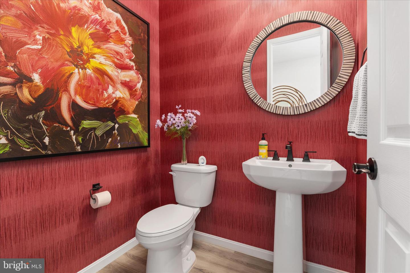 174 WILLIAMSON RD, WINCHESTER, Virginia 22602, 5 Bedrooms Bedrooms, ,3 BathroomsBathrooms,Residential,For sale,174 WILLIAMSON RD,VAFV2039490 MLS # VAFV2039490