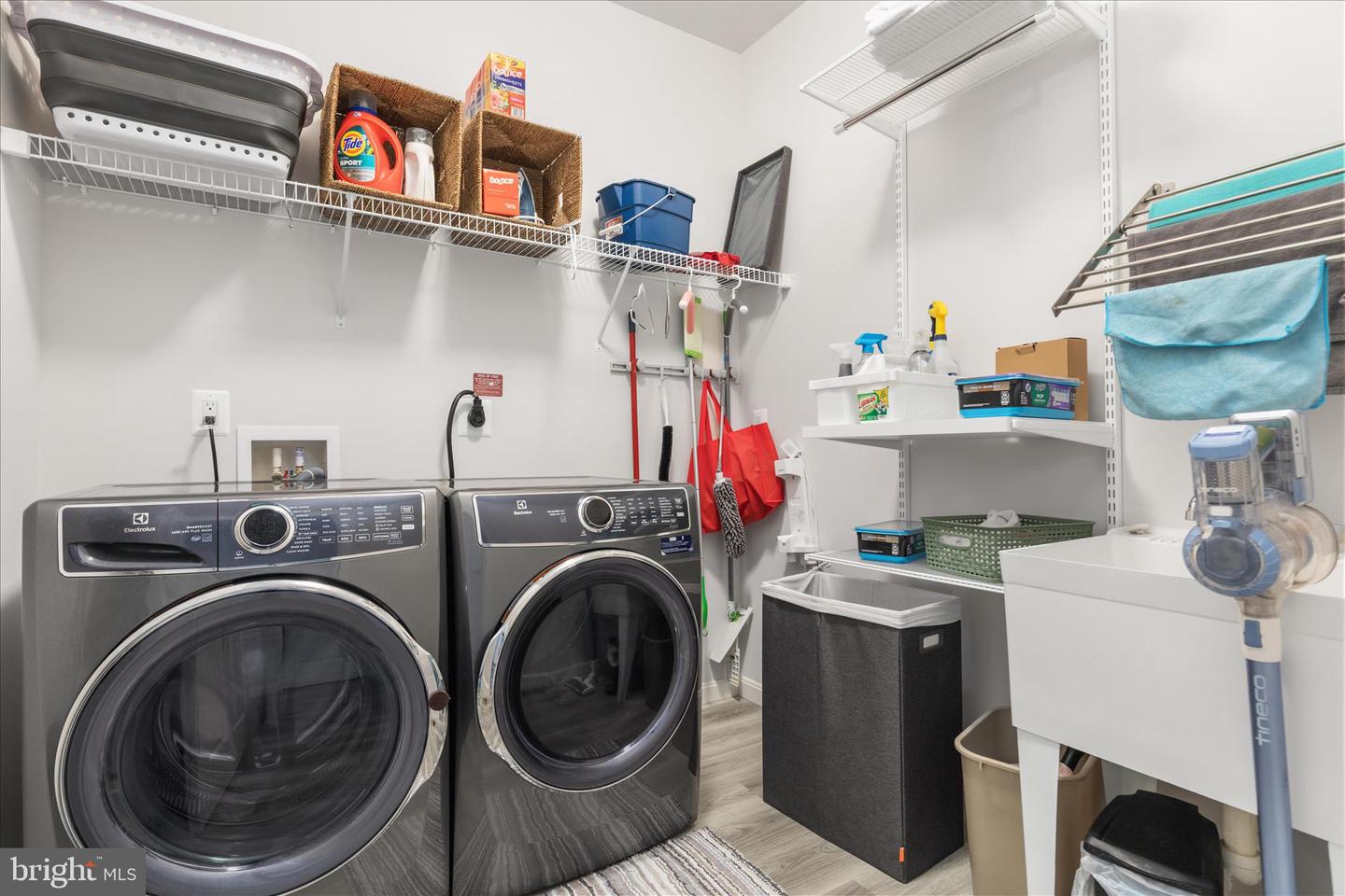 174 WILLIAMSON RD, WINCHESTER, Virginia 22602, 5 Bedrooms Bedrooms, ,3 BathroomsBathrooms,Residential,For sale,174 WILLIAMSON RD,VAFV2039490 MLS # VAFV2039490