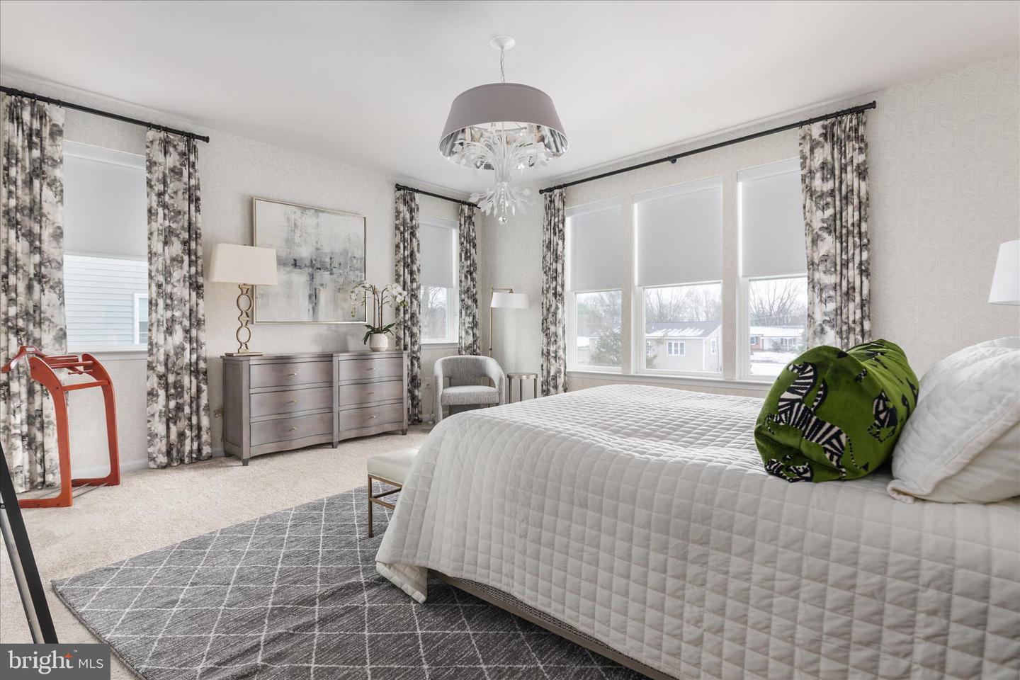 174 WILLIAMSON RD, WINCHESTER, Virginia 22602, 5 Bedrooms Bedrooms, ,3 BathroomsBathrooms,Residential,For sale,174 WILLIAMSON RD,VAFV2039490 MLS # VAFV2039490