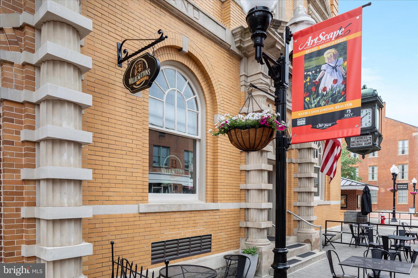 174 WILLIAMSON RD, WINCHESTER, Virginia 22602, 5 Bedrooms Bedrooms, ,3 BathroomsBathrooms,Residential,For sale,174 WILLIAMSON RD,VAFV2039490 MLS # VAFV2039490