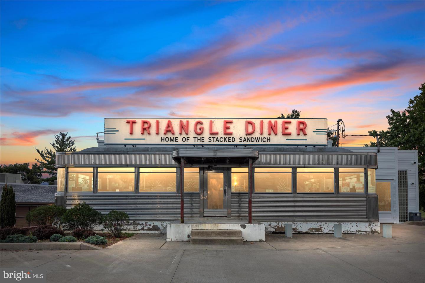 174 WILLIAMSON RD, WINCHESTER, Virginia 22602, 5 Bedrooms Bedrooms, ,3 BathroomsBathrooms,Residential,For sale,174 WILLIAMSON RD,VAFV2039490 MLS # VAFV2039490 174 WILLIAMSON RD, WINCHESTER, Virginia 22602, 5 Bedrooms Bedrooms, ,3 BathroomsBathrooms,Residential,For sale,174 WILLIAMSON RD,VAFV2039490 MLS # VAFV2039490